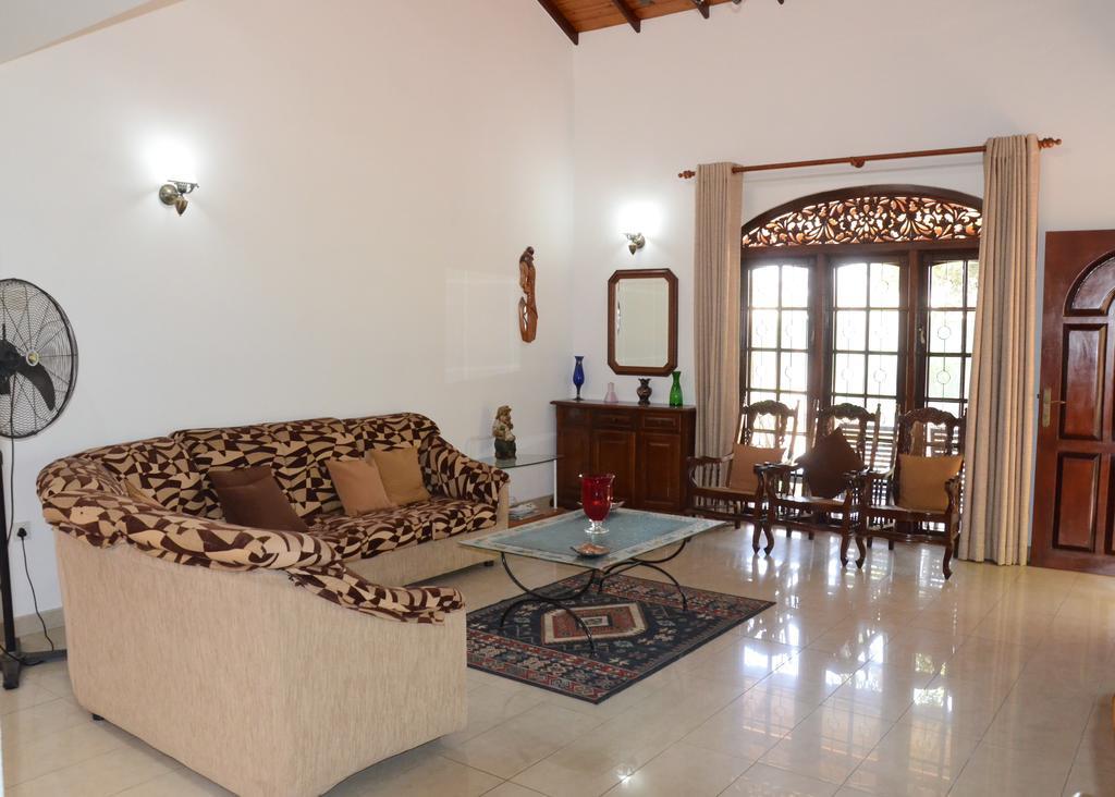Ragama Gondolas Holiday Lanka מראה חיצוני תמונה